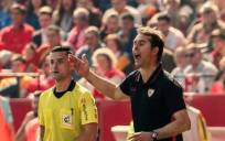 El entrenador del Sevilla, Julen Lopetegui, durante el encuentro ante el Espanyol. / Efe