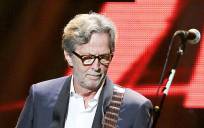 El guitarrista Eric Clapton, escéptico sobre las vacunas, contrae el covid
