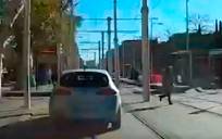 Arriesgada persecución a un coche robado por las calles de Sevilla
