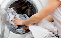 Cinco consejos básicos sobre cómo desinfectar la ropa