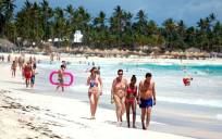 Turistas en Punta Cana, en la República Dominicana. / EFE