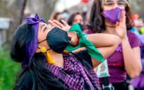 Una mujer grita durante una marcha feminista en Madrid. / E.P.