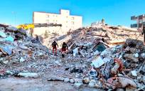 Efectivos de la UME buscan entre los escombros en Ganzitep, Turquía. EFE/ Ministerio De Defensa 