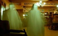 Investigación paranormal en una tienda de muebles encantada