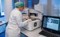 La empresa sevillana Vitro crea equipos e instrumentación para diagnósticos médicos y ofrece empleo en perfiles como la creación de diseños y productos en 3D.