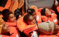 Llegan a Lampedusa 281 migrantes