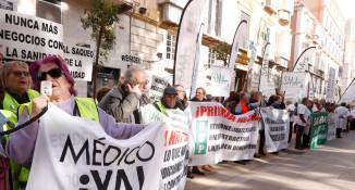 La OMS avisa: España tiene un problema con la precariedad de sus sanitarios