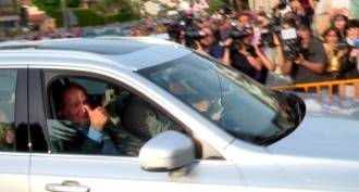 El Rey Don Juan Carlos llega al domicilio de Pedro Campos. Raúl Terrel / Europa Press