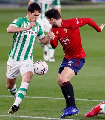  Borja Iglesias sigue en racha y acerca al Betis a Europa (1-0)