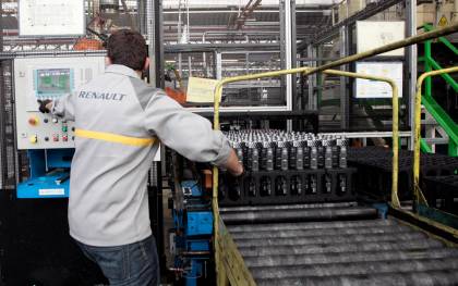 Más de 11.000 trabajadores de Renault España, en vilo por los ajustes