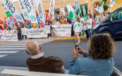 Los funcionarios de la sanidad se movilizan en toda Andalucía