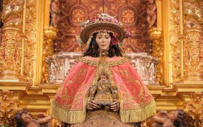 La Virgen del Rocío amanece de Pastora