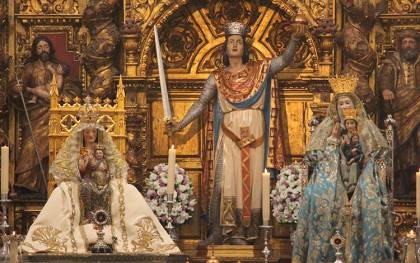 La imagen de la Virgen de Valme fue trasladada hasta la Capilla de Santa Ana