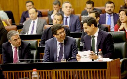 Bendolo, Marín y Moreno en el Parlamento andaluz. / El Correo