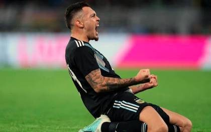 Ocampos celebra su gol con Argentina en el empate ante Alemania (2-2). / EFE