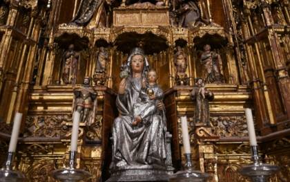 La Virgen de la Sede vuelve al altar mayor de la Catedral