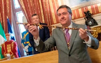 Espadas revalida mandato en Sevilla y vuelve a gobernar en solitario
