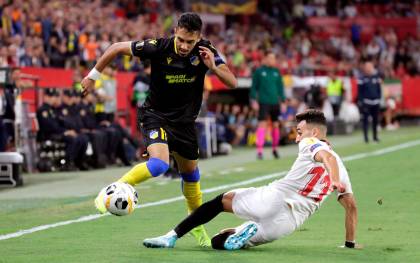El Sevilla gana al APOEL y lidera el grupo con un pleno de triunfos