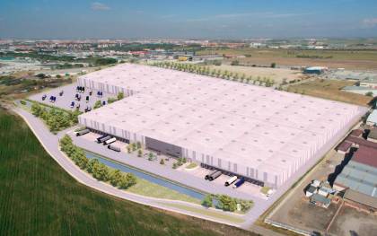 Imagen del centro logístico que abrirá Amazon en Alcalá de Henares. / El Correo