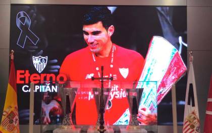 Sevilla da su último adiós a José Antonio Reyes en el Sánchez-Pizjuán