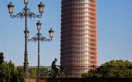 Torre Sevilla adecua sus instalaciones para el regreso seguro de la actividad a las oficinas