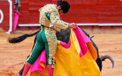 Morante –en la imagen en las pasadas Colombinas- será el encargado de estoquear el primer toro de la era pos-covid. Foto: Arjona-Toromedia