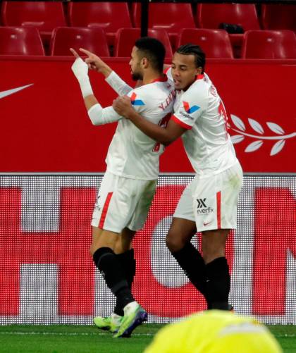 Un efectivo Sevilla le gana el pulso por la ‘Champions’ al Villarreal
