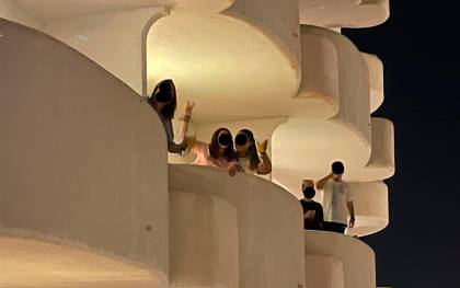 Estudiantes confinados en un hotel de Mallorca. / E.P.