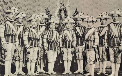 Los seises de La Catedral de Sevilla en el año 1900. / El Correo