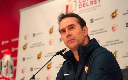 El entrenador del Sevilla, Lopetegui, en rueda de prensa. / SFC