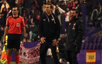 El entrenador del Sevilla, Julen Lopetegui, en el partido frente al Valladolid. / EFE