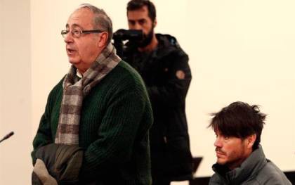 El exgerente Angel Vizcay (i) y Diego Maquírriain (d), expresidente de la Fundación Osasuna en el juicio por el caso Osasuna.