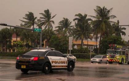 Imagen de archivo de un coche de Policía en Florida. / EFE