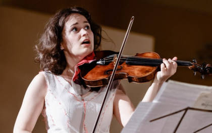 Kopatchinskaya hace cantar al violín con personalidad