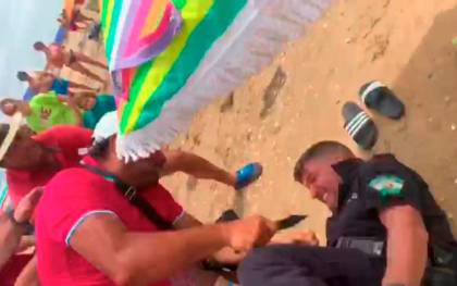Recibe el alta el policía de Punta Umbría agredido por un vendedor ilegal