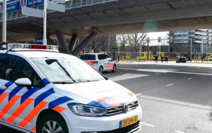 Vehículos policiales en la zona donde ocurrieron los hechos. / RTV Utrecht