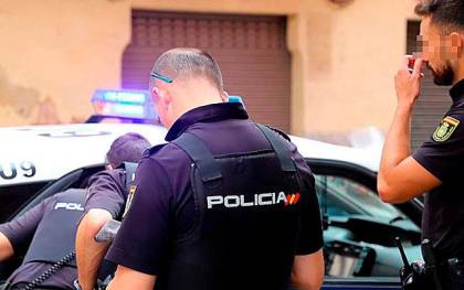 Contagiado un agente de la Policía Nacional de Sevilla