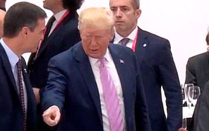 Trump 'manda sentar' a Pedro Sánchez en el G20