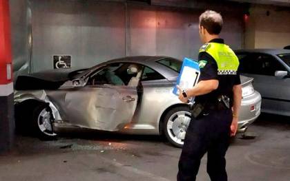 VÍDEO | Aparatoso accidente en un centro comercial en Sevilla