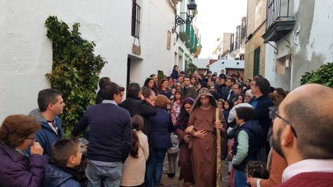 De Alcalá del Río a Belén con la hermandad de la Soledad