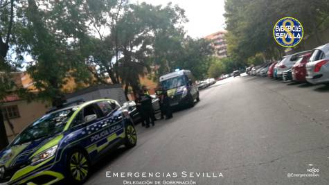 Un conductor completamente drogado se choca contra tres coches en Sevilla Este