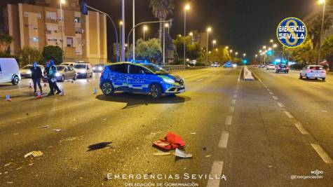 Muere un repartidor de comida a domicilio tras un violento choque en Sevilla