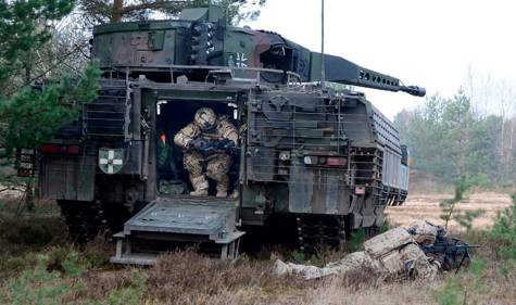 Doce heridos en unas maniobras entre tanques Leopard y Puma en Alemania