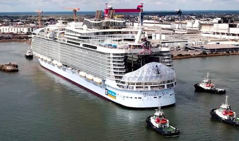 Llega a Cádiz el crucero más grande del mundo