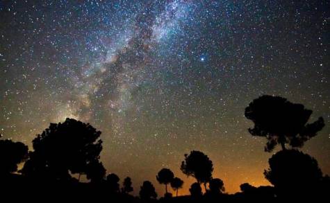 Noches de estrellas en los cielos de Sierra Morena