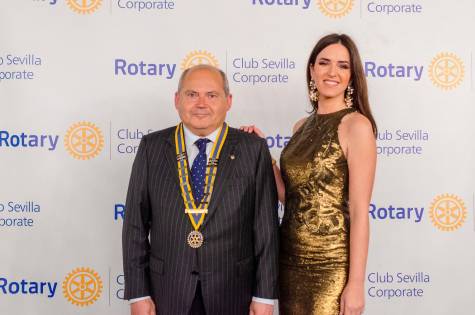 El Rotary Club Sevilla dona a la «Asociación Maruja Vilches con el Polígono Sur» 7.000 € de su II Gala Benéfica