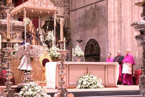 Monseñor Saiz: «La Virgen de los Reyes nos guía en la fe y en el amor»
