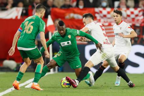 El Sevilla lo ve más claro y encadena dos triunfos (3-0)