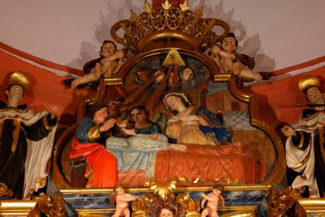 La luz recuperada en el antiguo retablo del Patrocinio 