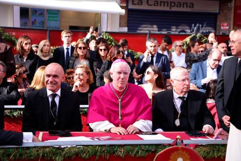 Las imágenes del Santo Entierro Grande y del Sábado Santo en Sevilla